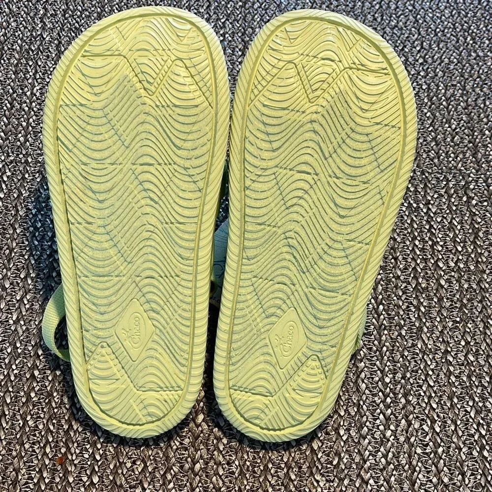 Chaco‎ Childrens Chillos Sport Pale Green Size 4 New